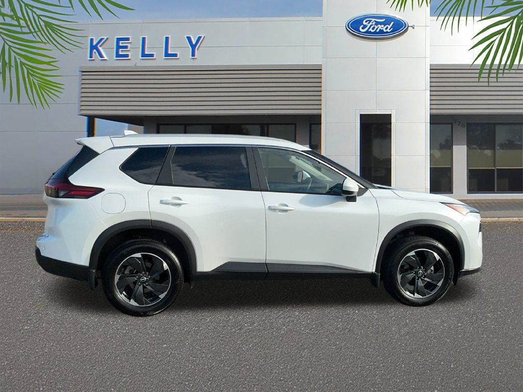 Used 2025 Nissan Rogue SV w/ SV Premium Package AWD/4WD image 6