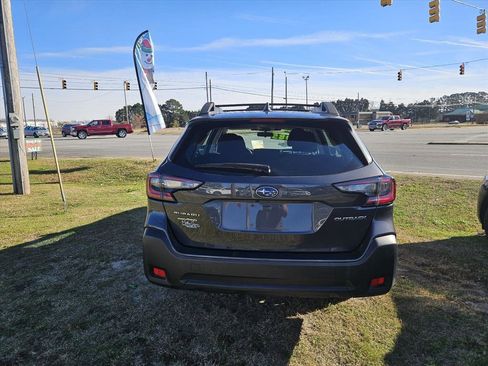 Used 2023 Subaru Outback image 4