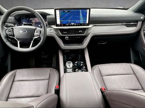 New 2026 Ford Explorer Platinum image 5