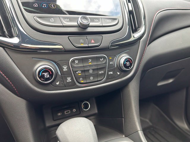 Used 2022 Chevrolet Equinox RS w/ RS Leather Package AWD/4WD image 17
