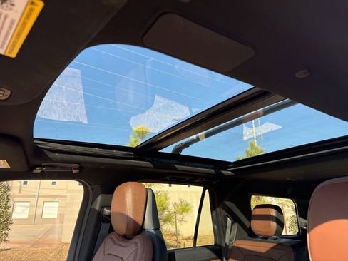 Used 2024 Lincoln Navigator Reserve image 14