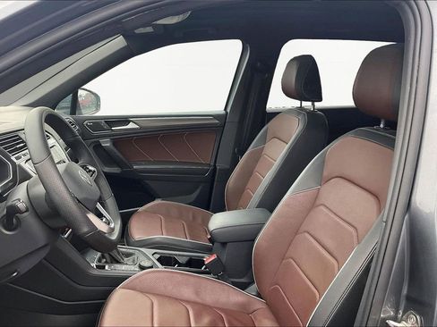 Used 2022 Volkswagen Tiguan SEL R-Line image 24