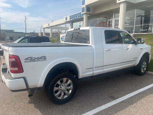 Used 2019 RAM 2500 Limited image 3