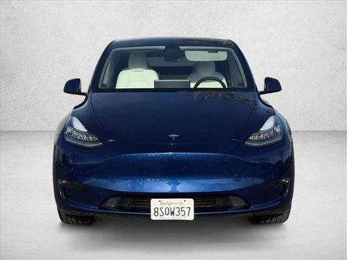 Used 2020 Tesla Model Y Long Range image 2