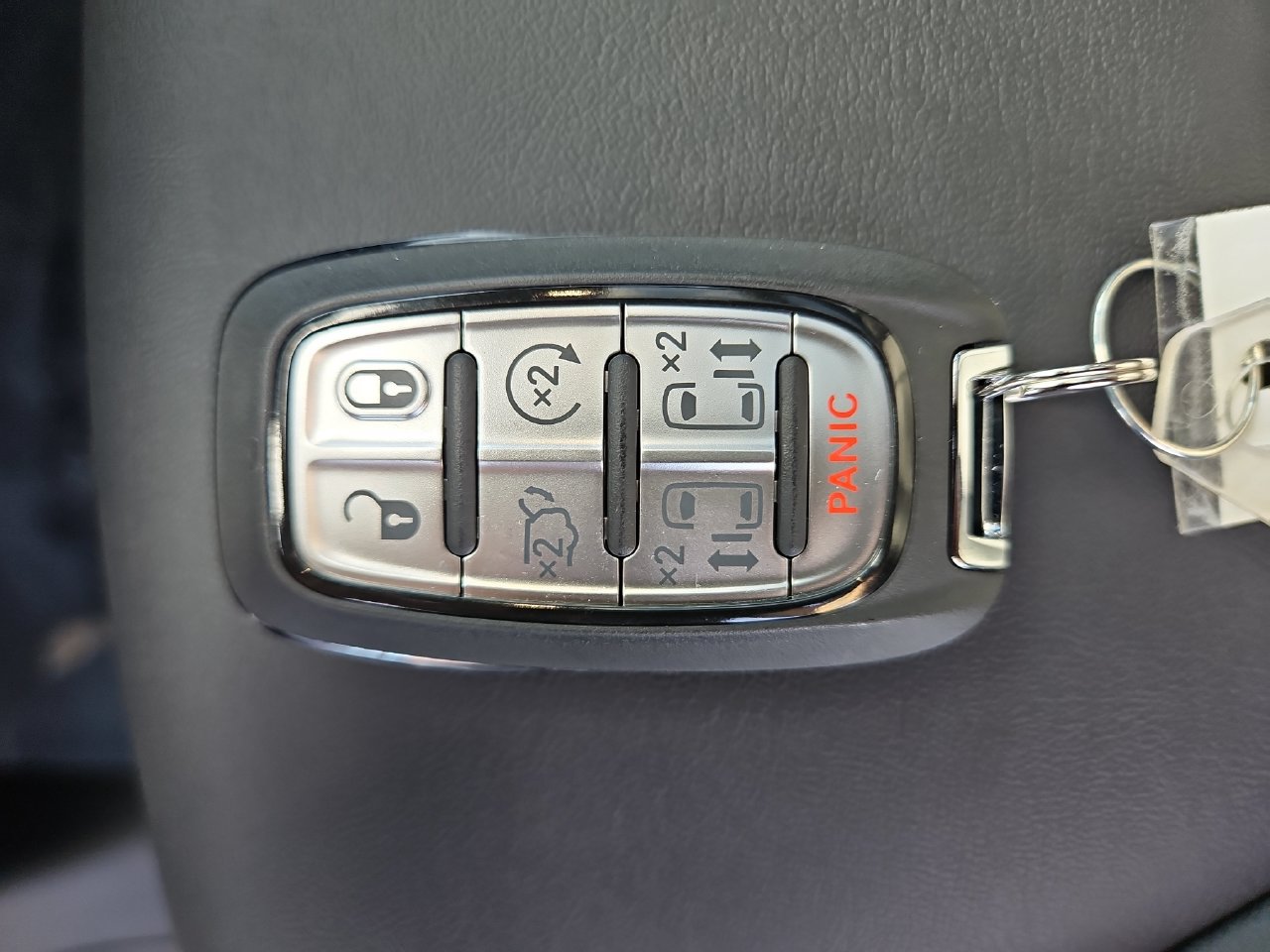 New 2026 Chrysler Pacifica Select w/ S Appearance Package FWD image 34
