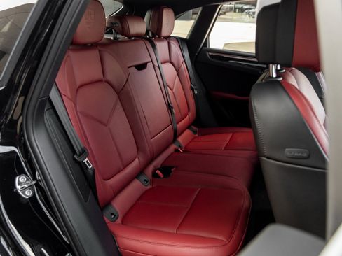 New 2026 Porsche Macan image 41