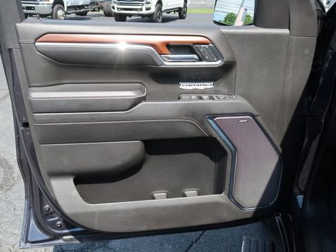 Used 2023 GMC Sierra 1500 Denali w/ Denali Reserve Package AWD/4WD image 16