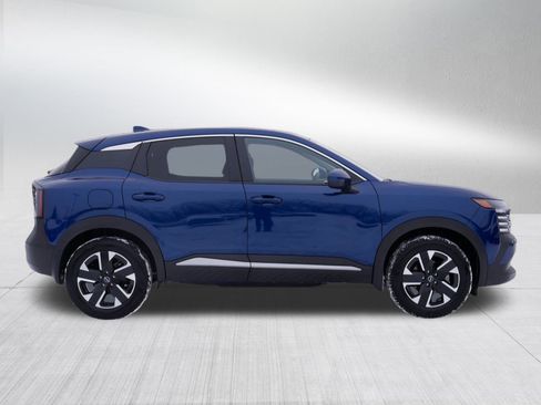 Certified 2025 Nissan Kicks SV w/ Illumination Package image 8