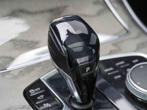 Used 2020 BMW X5 M50i w/ Premium Package image 31