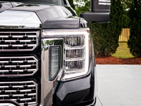 Used 2021 GMC Sierra 2500 Denali w/ Denali Ultimate Package AWD/4WD image 6