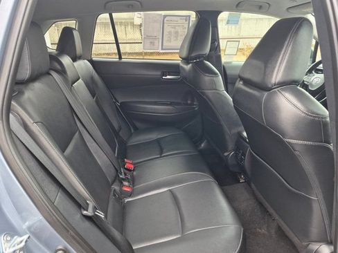 Used 2025 Toyota Corolla Cross XLE AWD/4WD image 7