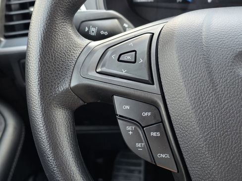 Used 2024 Ford Edge SE w/ Black Appearance Package image 26