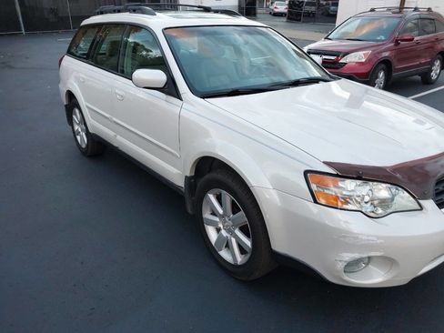Used 2007 Subaru Outback 2.5i Limited image 12