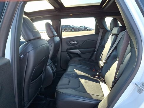 Certified 2021 Jeep Cherokee Latitude Lux 80th Anniv w/ Quick Order Package 26U 80TH image 10