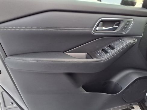 New 2026 Nissan Rogue Platinum w/ Platinum Premium Package image 16