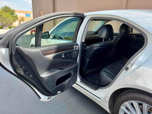Used 2014 Lexus LS 460 AWD w/ Comfort Package image 50
