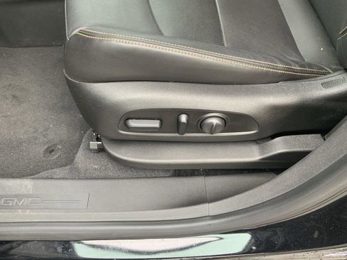 Used 2021 GMC Terrain SLT w/ Infotainment Package II FWD image 26