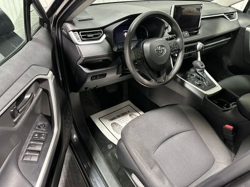 Used 2023 Toyota RAV4 LE image 7