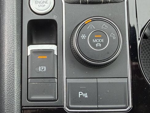 Certified 2023 Volkswagen Atlas Cross Sport SEL R-Line AWD/4WD image 26