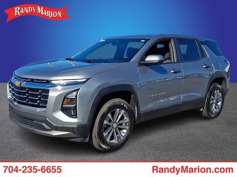 Used 2025 Chevrolet Equinox LT AWD/4WD image 1