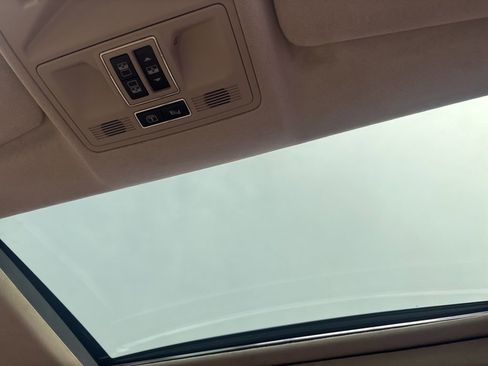Used 2011 Jaguar XJ L RWD image 13
