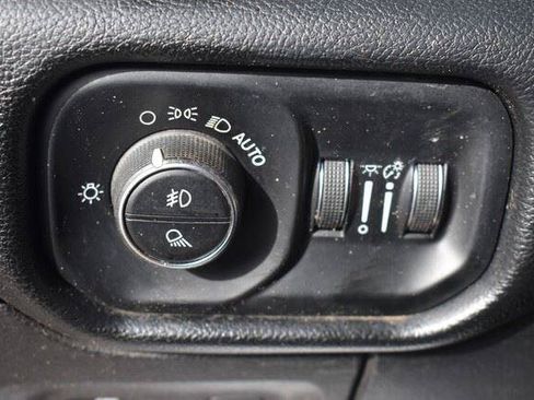 Used 2020 RAM 1500 Laramie AWD/4WD image 28