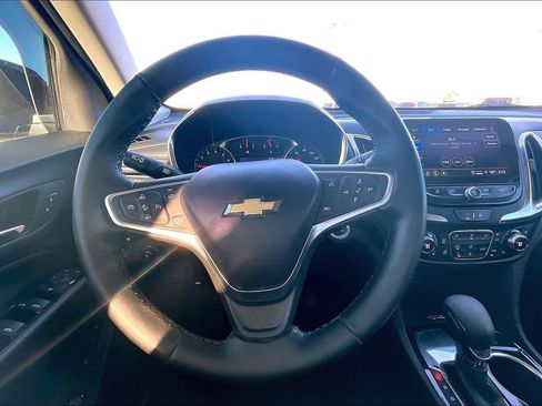 Used 2023 Chevrolet Equinox Premier image 7