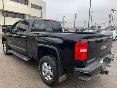 Used 2018 GMC Sierra 3500 Denali image 5