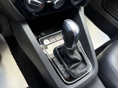 Used 2016 Volkswagen Jetta SEL image 22