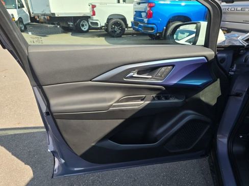 New 2025 Chevrolet Equinox EV LT image 21