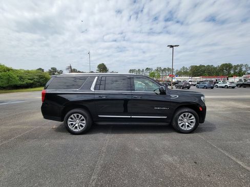 Used 2024 GMC Yukon XL Denali AWD/4WD image 6