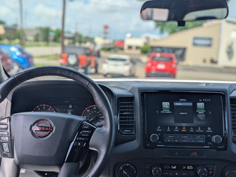 Used 2023 Nissan Frontier PRO-4X w/ Pro Convenience Package AWD/4WD image 22