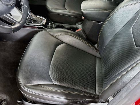 Used 2019 Jeep Compass Limited AWD/4WD image 12