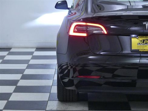 Used 2023 Tesla Model 3 Standard Range image 28