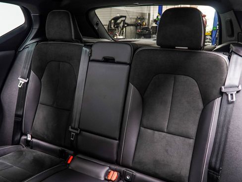 Used 2022 Volvo XC40 P8 Recharge Ultimate AWD/4WD image 37