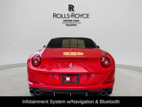Used 2016 Ferrari California T RWD image 5