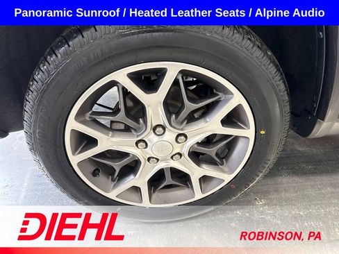 Used 2018 Jeep Grand Cherokee Limited AWD/4WD image 8