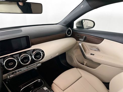 Certified 2019 Mercedes-Benz A 220 4MATIC image 23