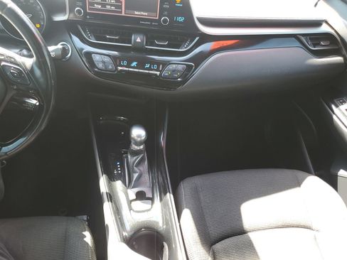 Used 2019 Toyota C-HR XLE FWD image 24