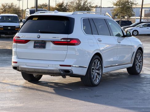 Used 2020 BMW X7 xDrive40i w/ Premium Package image 9
