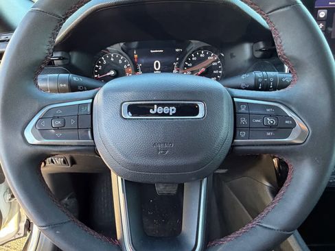 Used 2024 Jeep Compass Trailhawk image 19