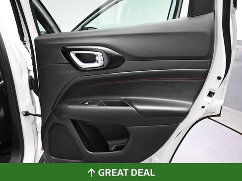 Used 2025 Jeep Compass Trailhawk AWD/4WD image 23
