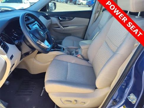 Used 2019 Nissan Rogue SV image 5