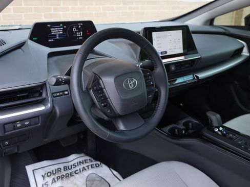 Used 2024 Toyota Prius LE FWD image 16
