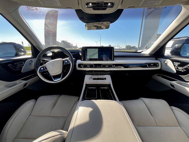 Used 2025 Lincoln Aviator Reserve w/ Luxury Package RWD image 14