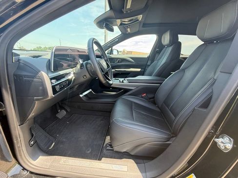 Certified 2024 Cadillac Lyriq Luxury AWD/4WD image 29