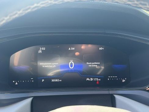 Used 2024 Volkswagen Taos SE image 15