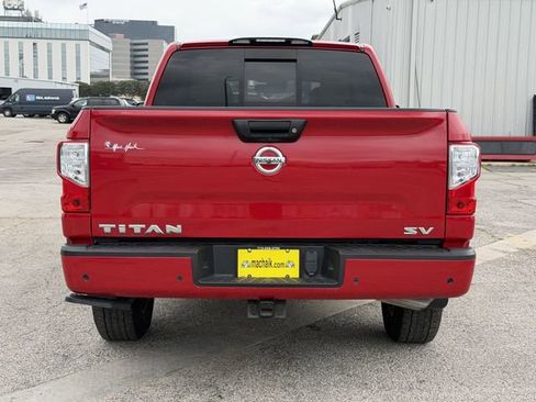 Used 2021 Nissan Titan SV w/ SV Convenience Package RWD image 6