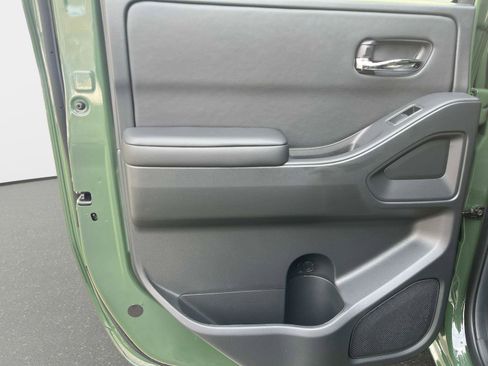 New 2026 Nissan Frontier SV image 11