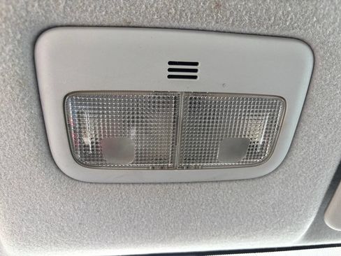 Used 2013 Toyota Corolla LE image 20